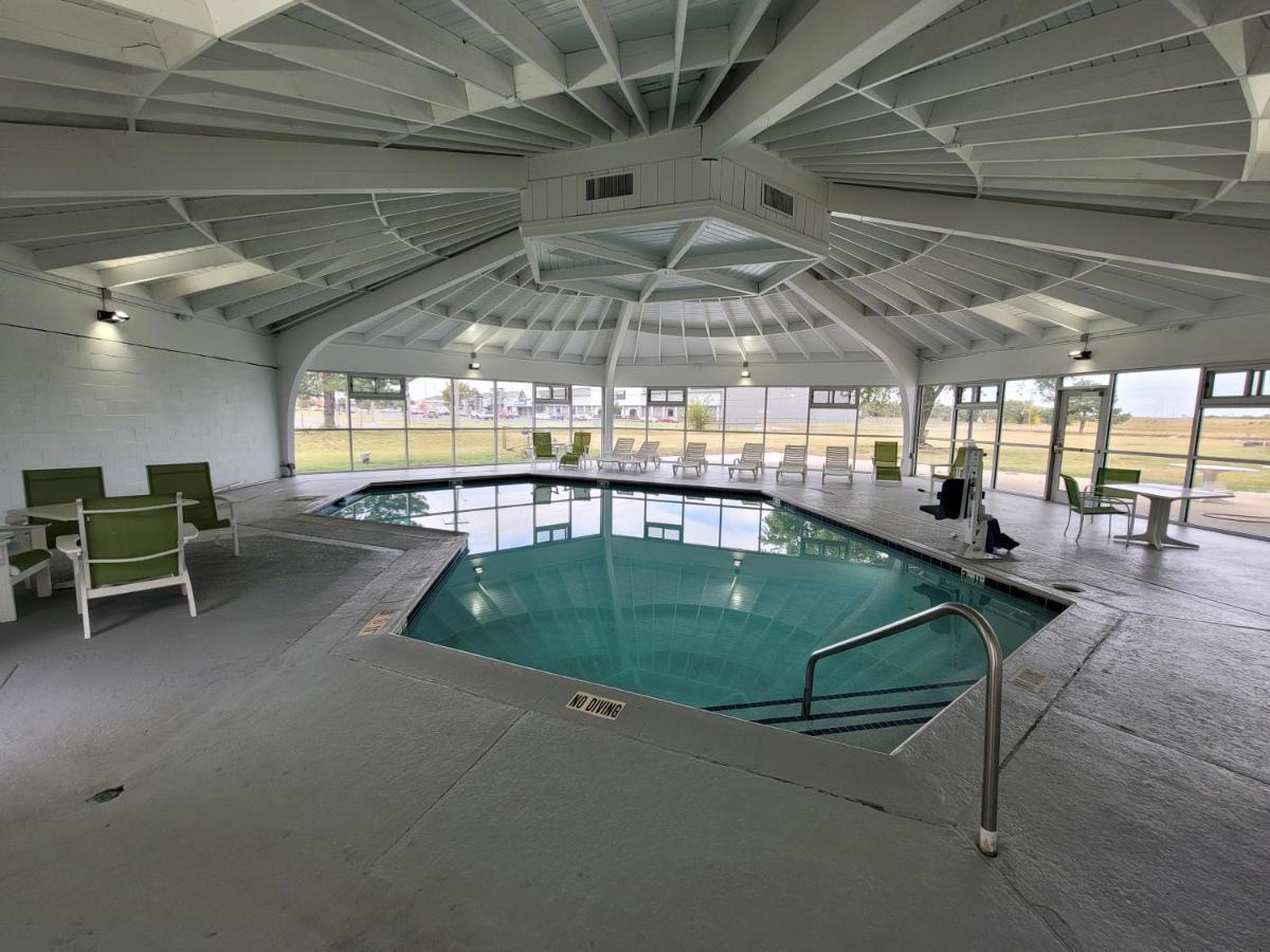 Hotel Wingate By Wyndham Wichita Airport Zewnętrze zdjęcie