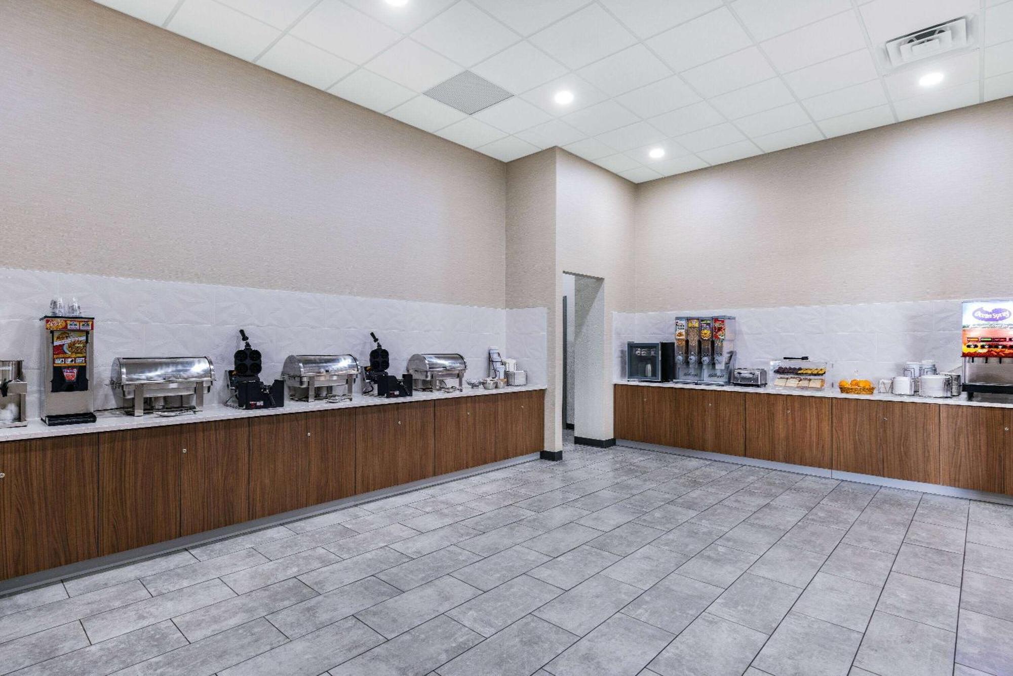 Hotel Wingate By Wyndham Wichita Airport Zewnętrze zdjęcie