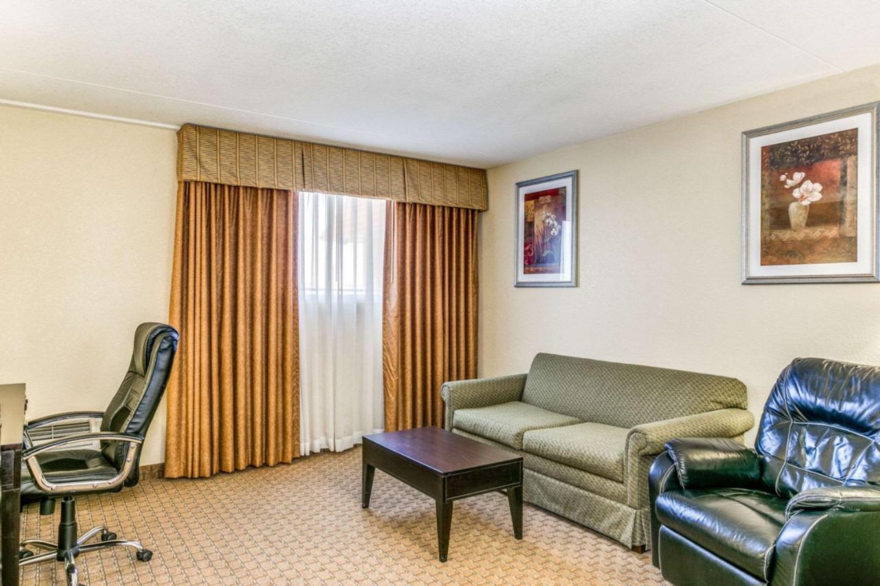 Hotel Wingate By Wyndham Wichita Airport Zewnętrze zdjęcie